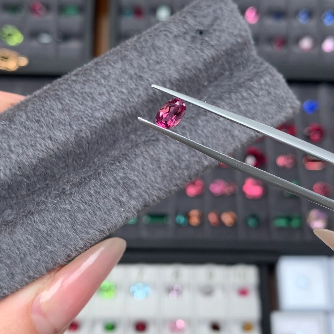 碧玺裸石未镶嵌47分