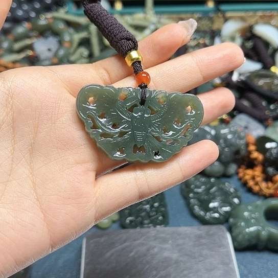 和田玉未镶嵌挂件