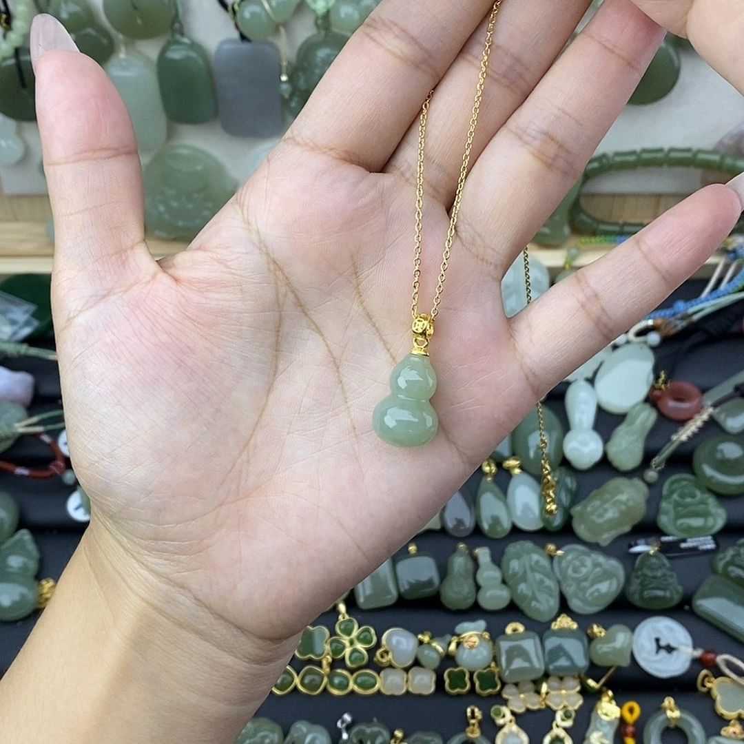 和田玉银S925镶嵌吊坠(赠链)