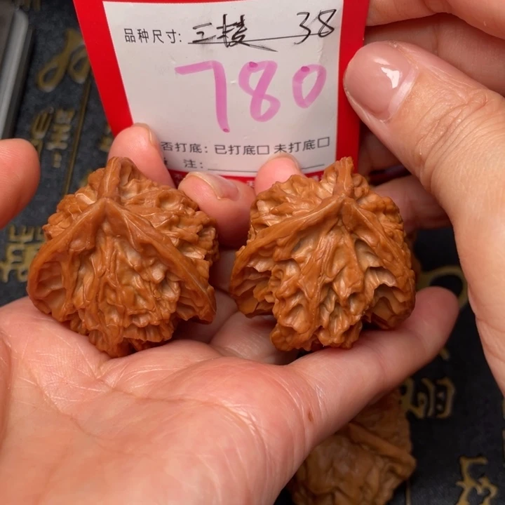 吊坠桃核文玩的好