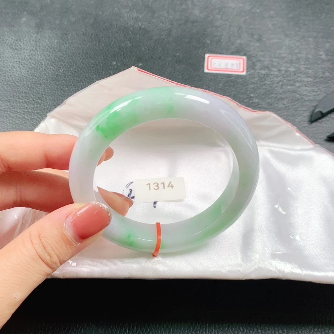 翡翠未镶嵌手镯03