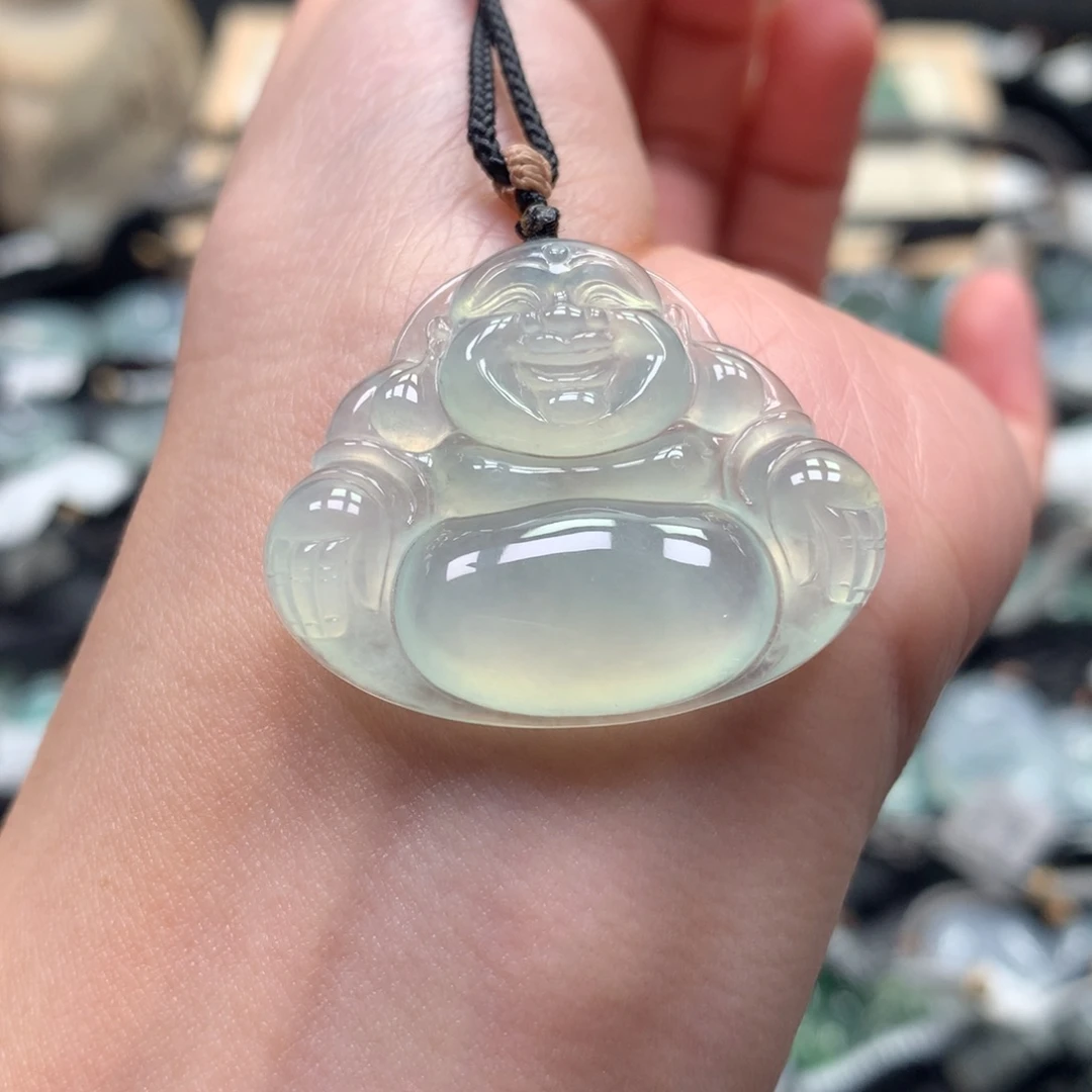 翡翠颈饰未镶嵌佛公