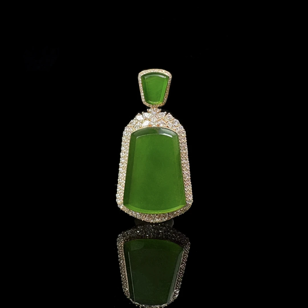 大稀缺 和田玉高色冰绿无事牌18k金豪镶吊坠