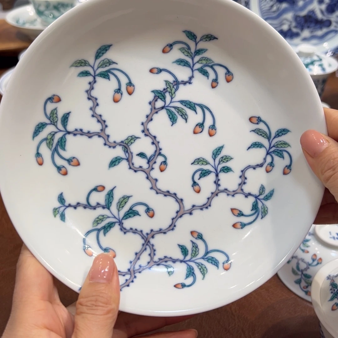 壶承斗彩枸杞壶承17厘米