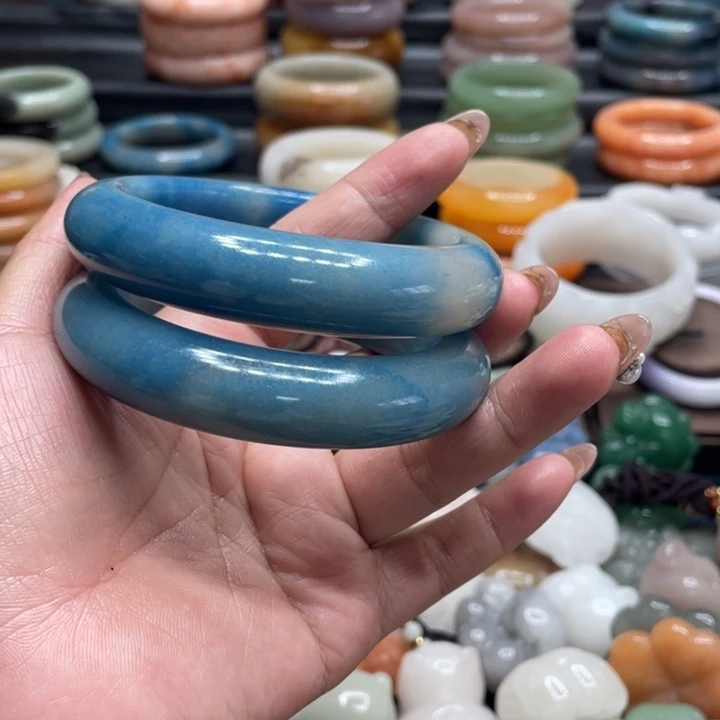 石英岩玉手镯合金贵*