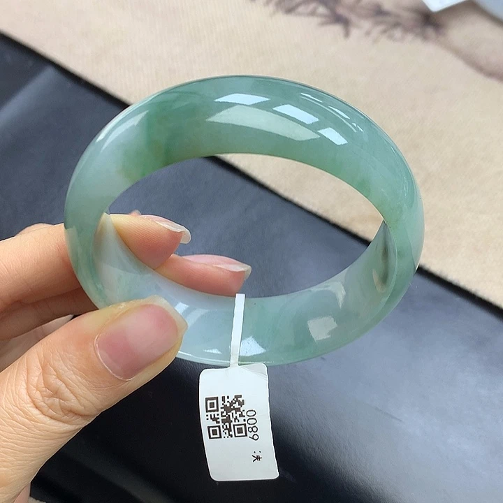 翡翠未镶嵌手镯轮胎
