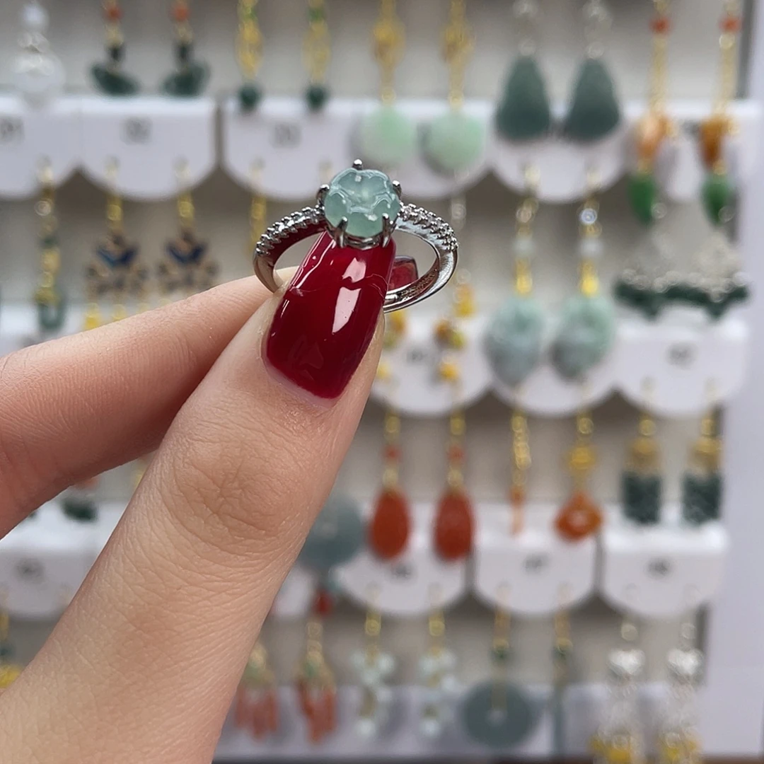 翡翠未镶嵌耳饰戒指