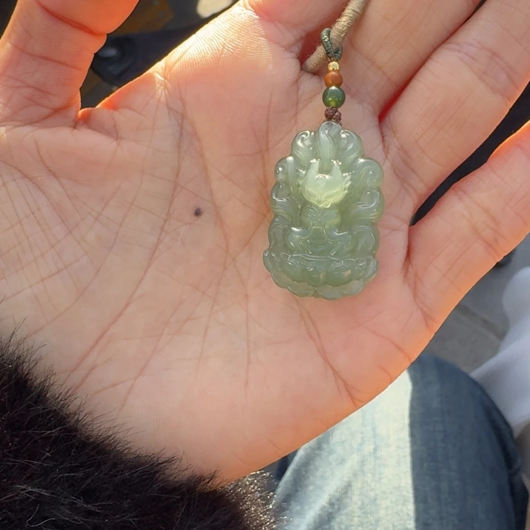 赫****和田玉未镶嵌吊坠(不含链)拍三发一