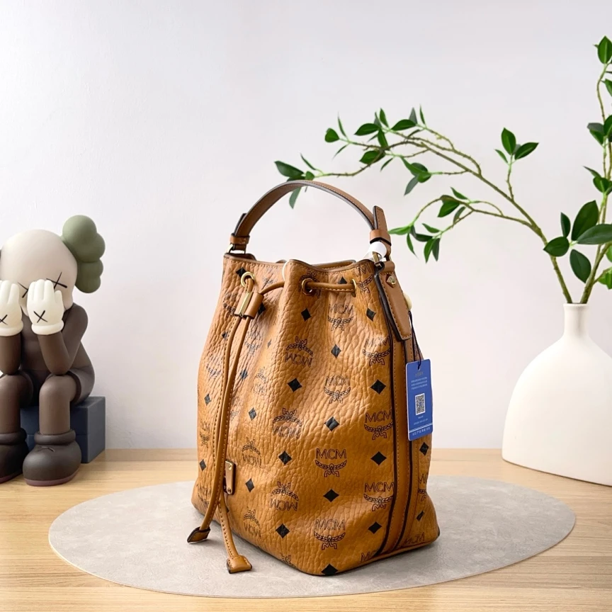 95新 MCM 抽绳水桶包/单肩包/7150