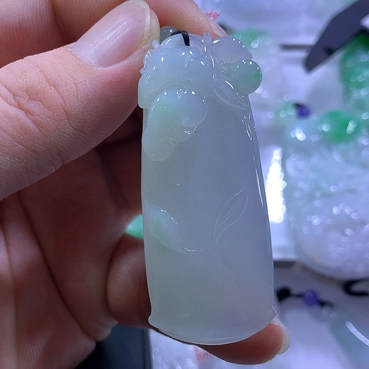 颈饰未镶嵌翡翠天然翡翠A货吊坠
