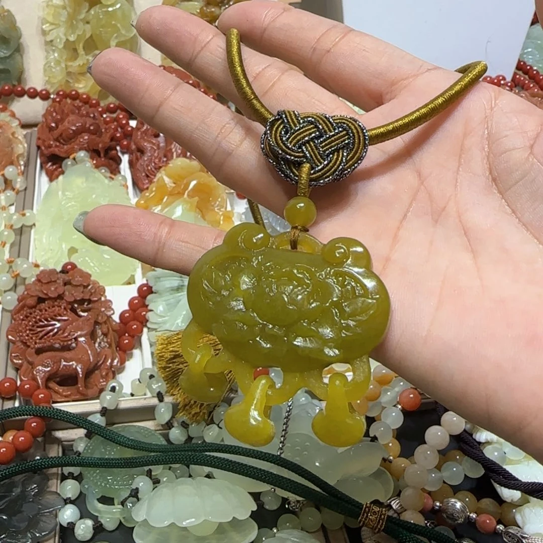 未镶嵌蛇纹石玉吊坠@****