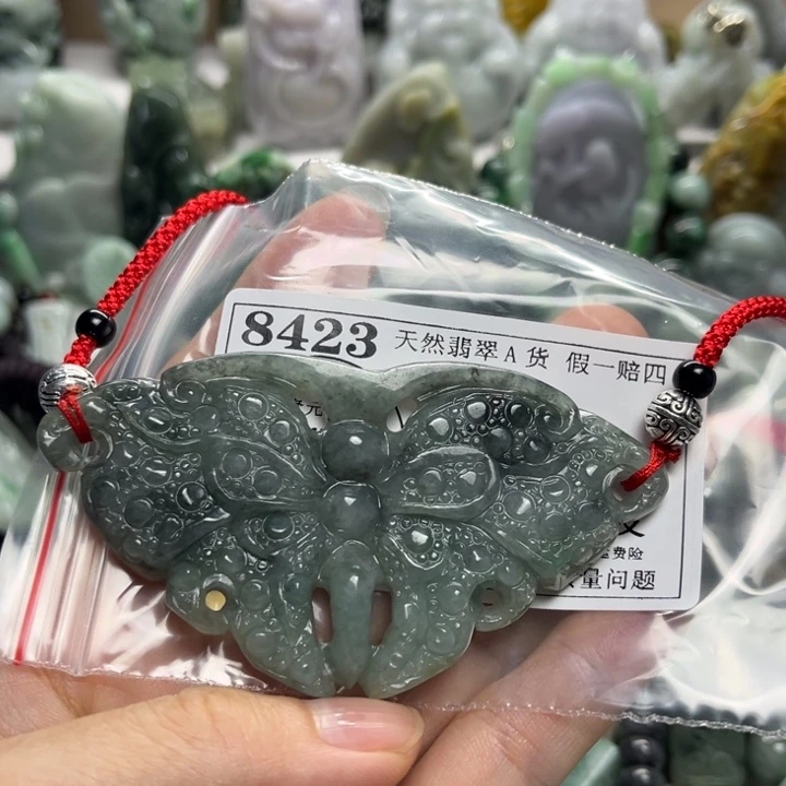 翡翠未镶嵌颈饰8423