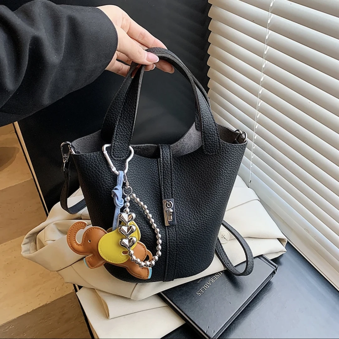 新款轻奢百搭高级感气质时尚斜挎女士包9366黑