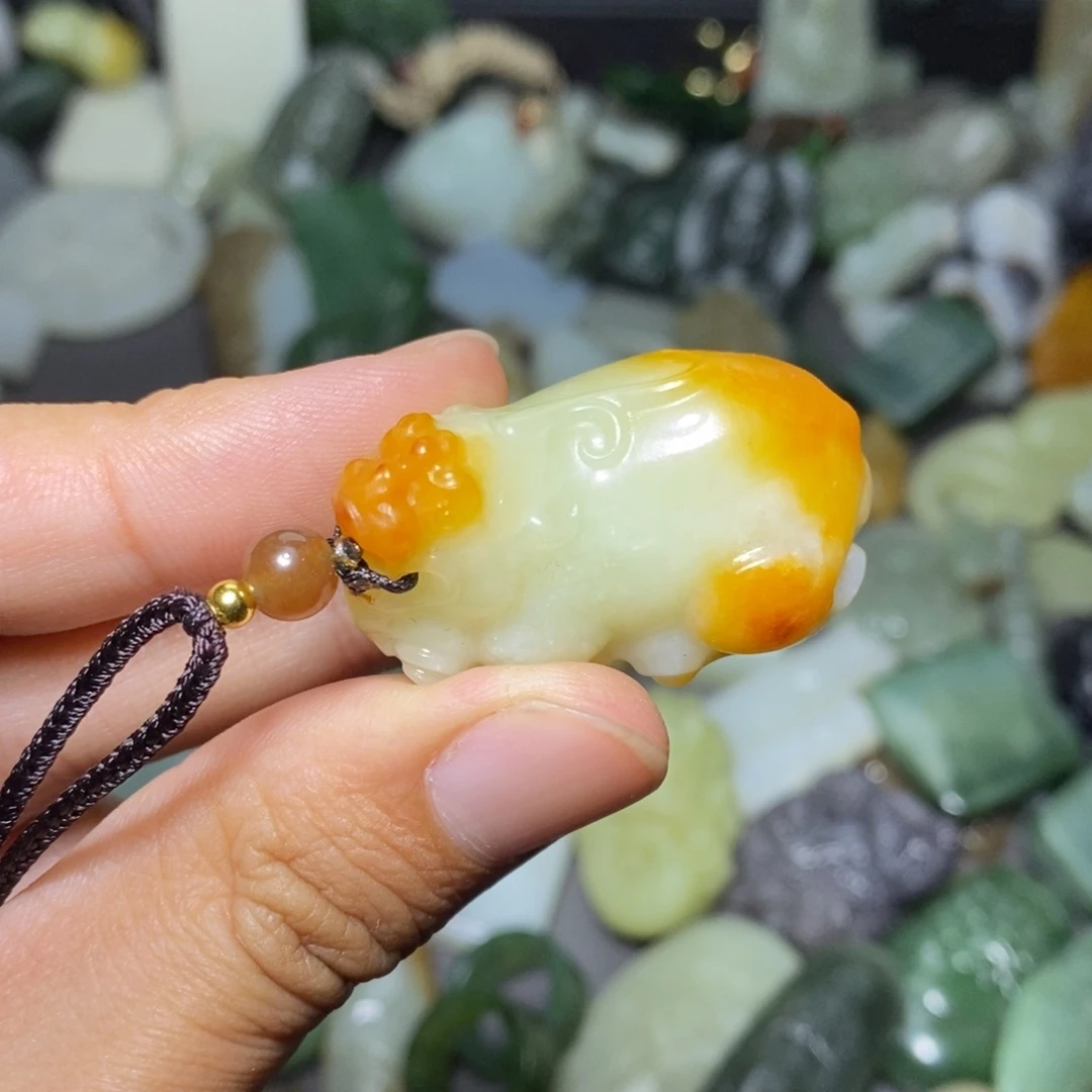 颈饰未镶嵌和田玉