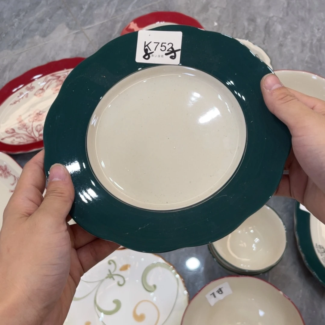 陶瓷微瑕餐具介意勿拍，满18飞！