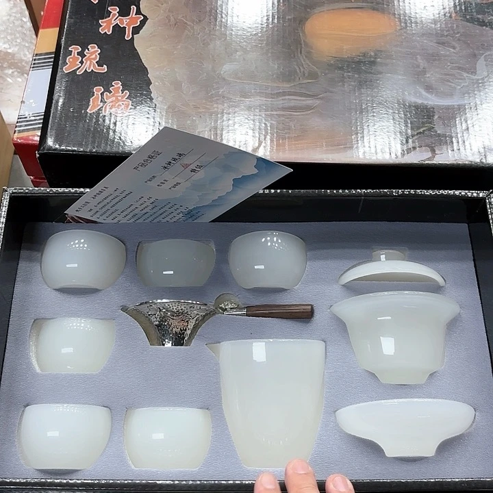 孤品茶具套装等等。