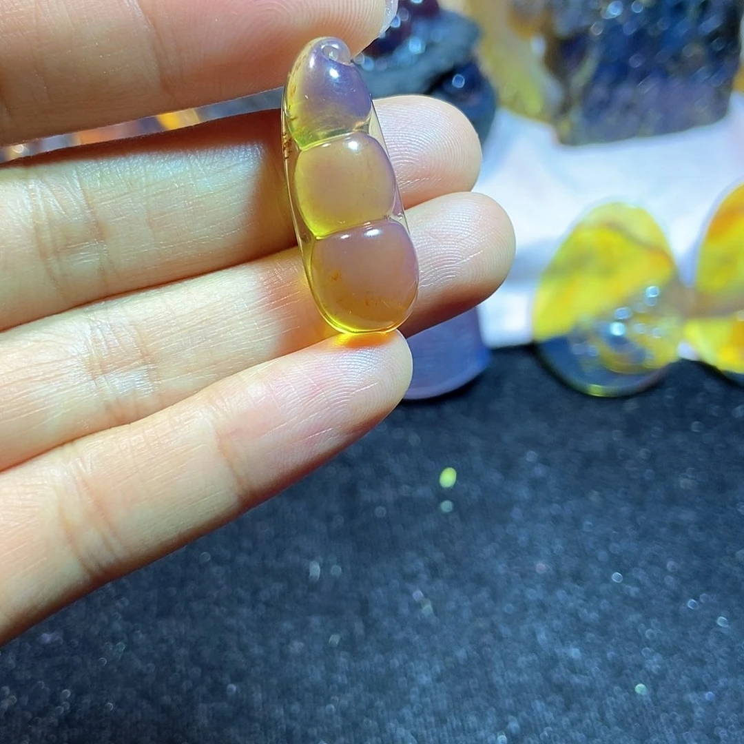 未镶嵌颈饰琥珀缅甸天然琥珀吊坠