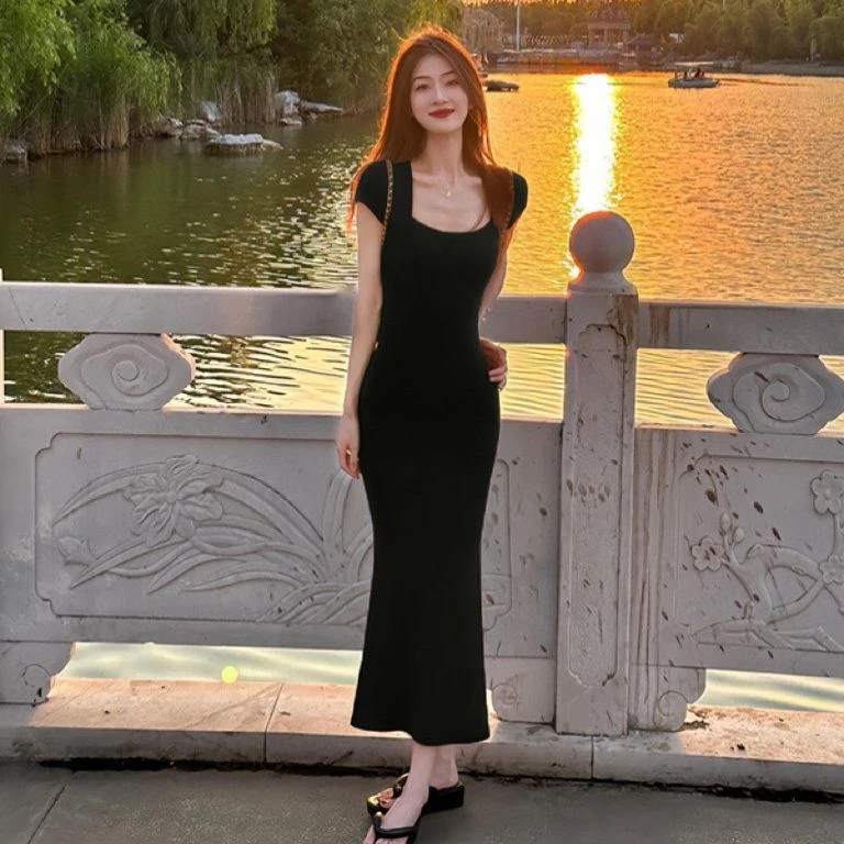 纯欲辣妹鱼尾连衣裙女装夏季法式收腰修身显瘦包臀长裙紧身后妈裙
