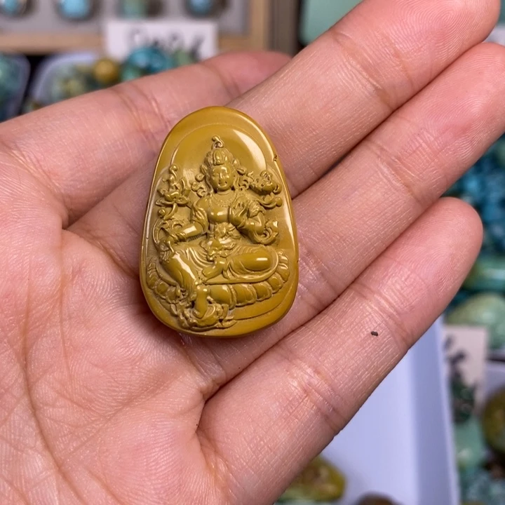 绿松石未镶嵌颈饰