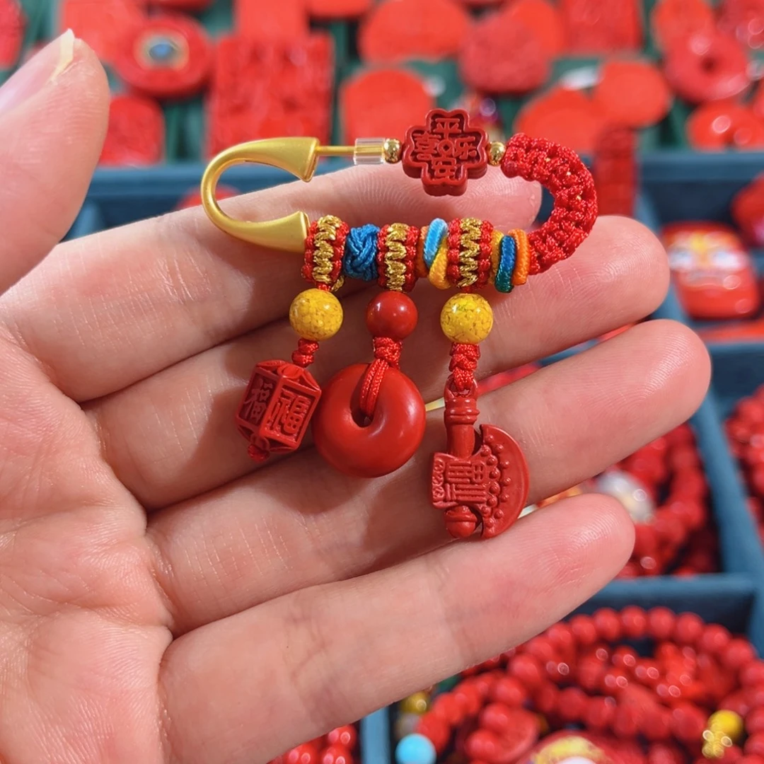 天然辰砂含辰砂工艺品别针压惊