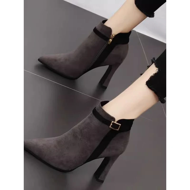 【赵露思同款】尖头短靴女粗跟2025秋冬季百搭新款高跟鞋拼色性感马