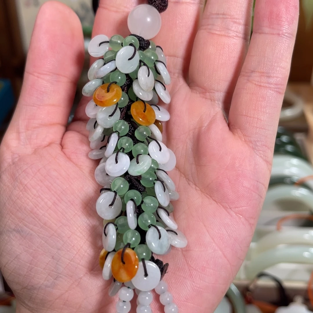 美***颈饰未镶嵌翡翠车挂