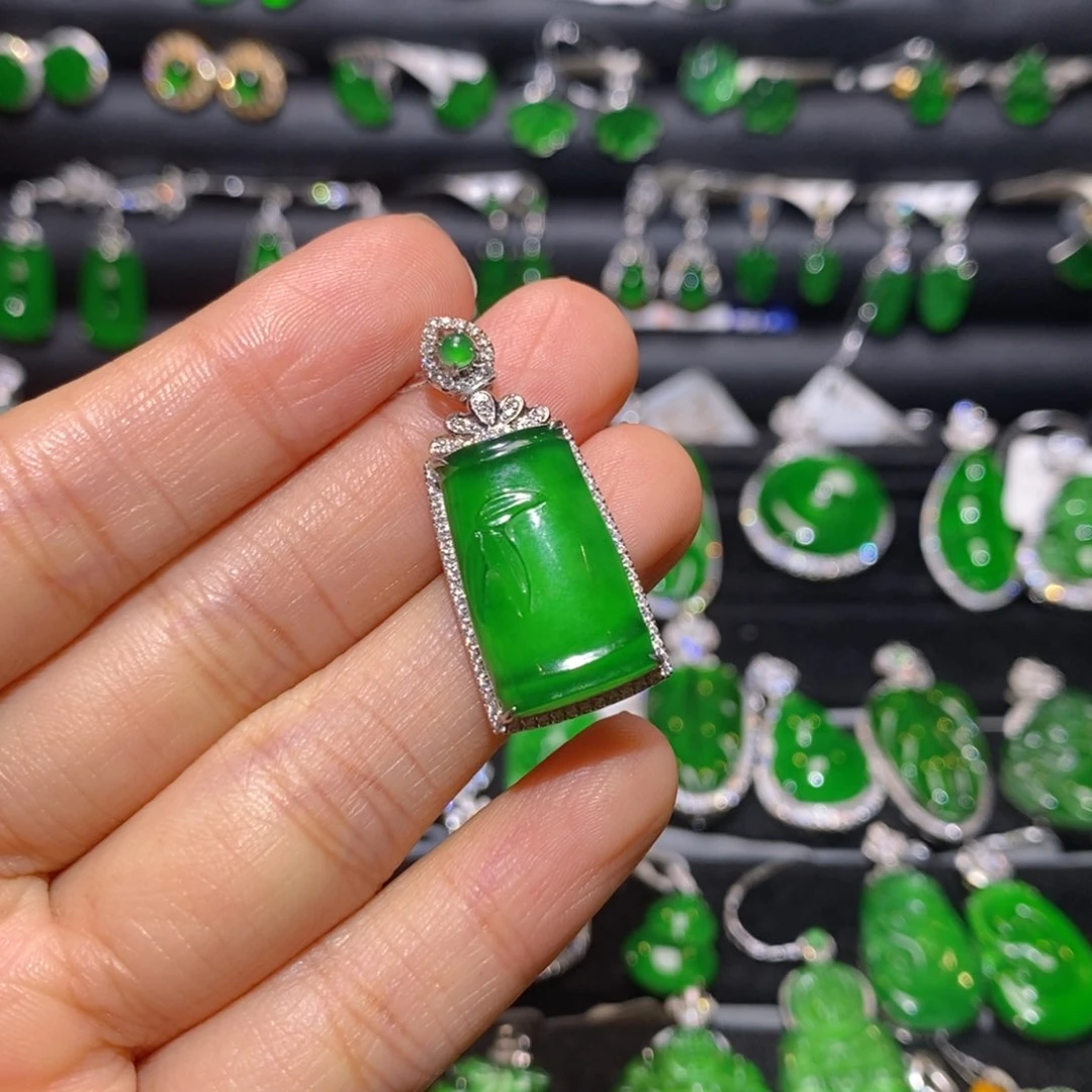 翡翠18K金镶嵌吊坠(不含链)竹节