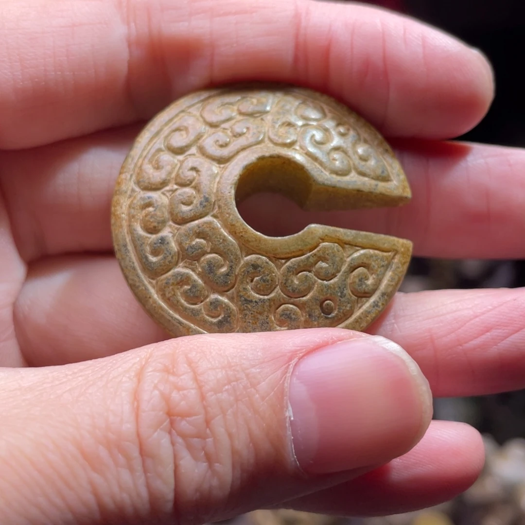 和田玉无未镶嵌和**尘