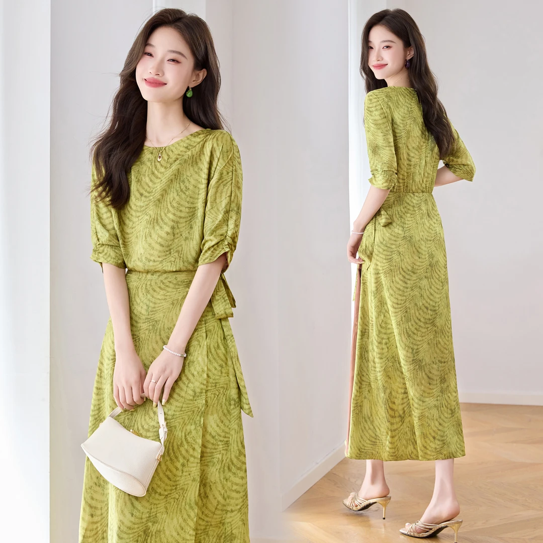 系带法式连衣裙2025名媛显瘦气质洋气收腰长裙时尚女减龄复古