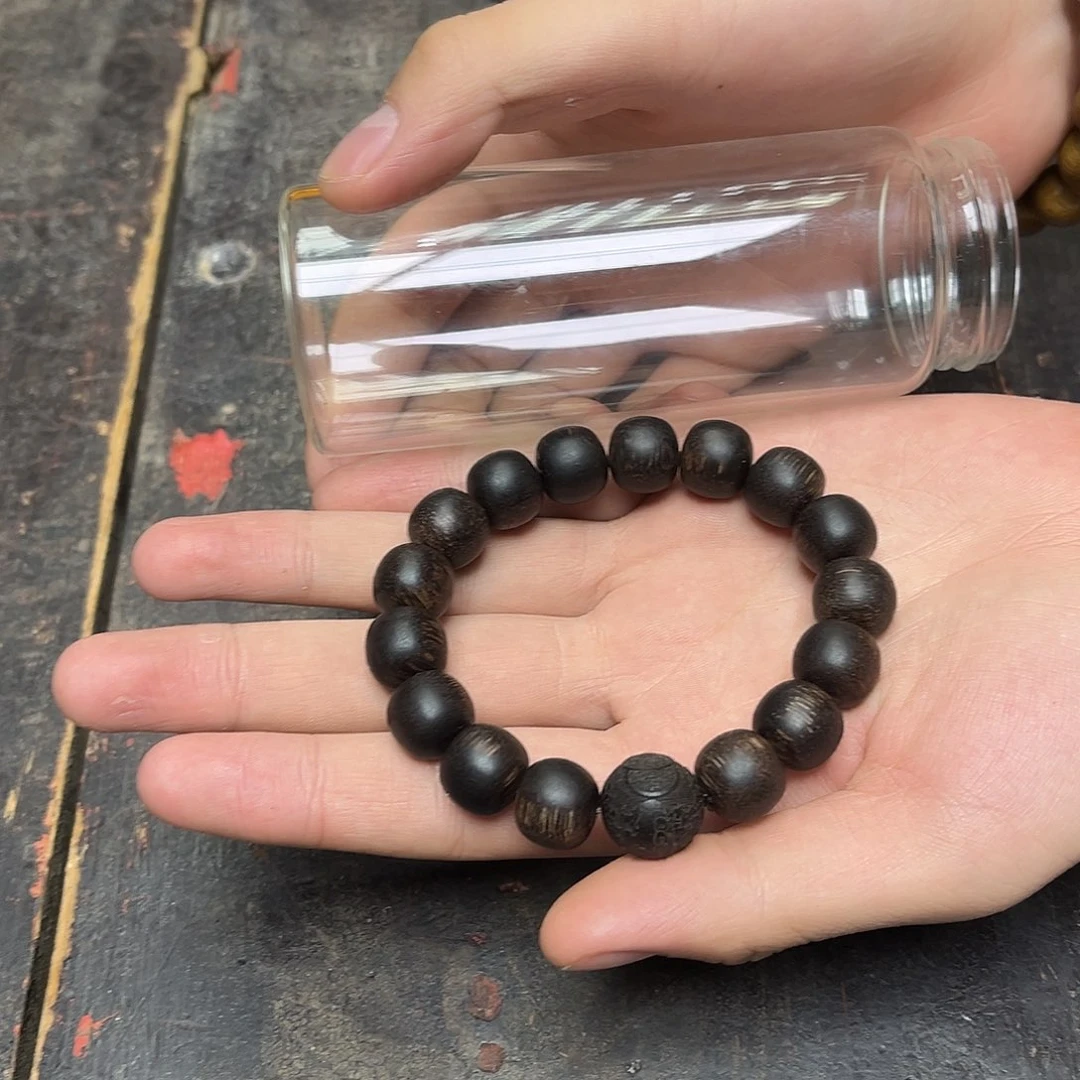 大叶紫檀（黑酸枝木类）