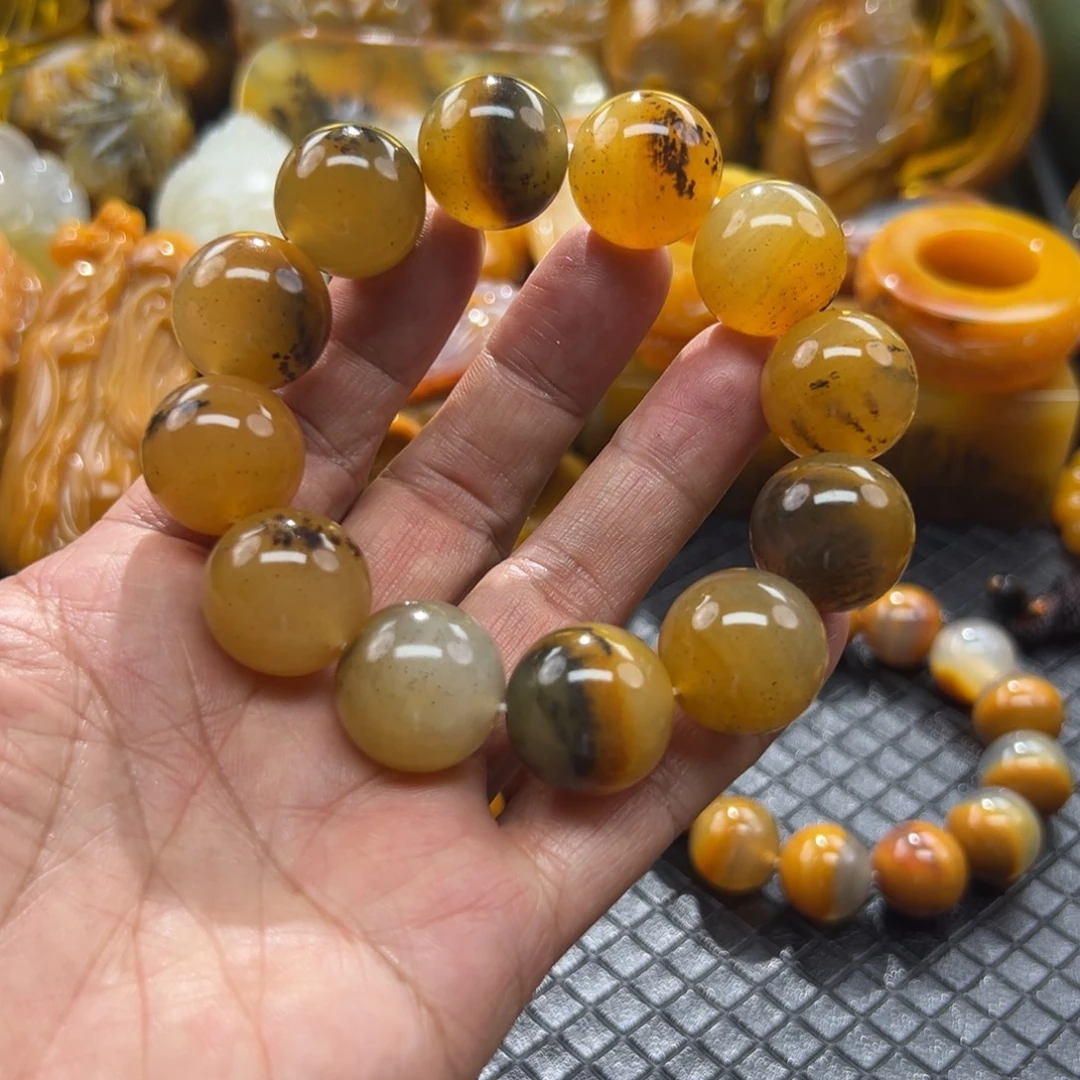 石英质玉未镶嵌颈饰