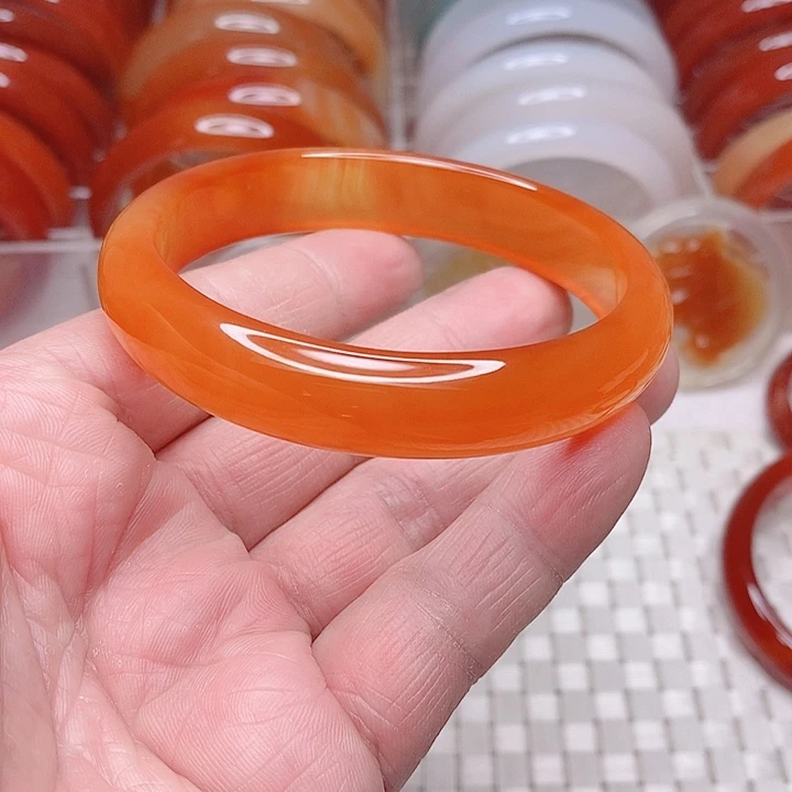 玛瑙/玉髓手镯未镶嵌