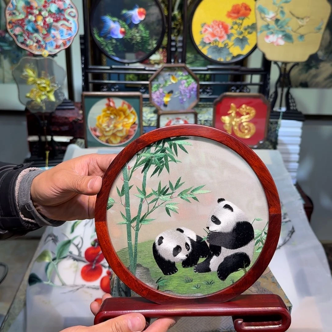 刺绣刺绣工艺精湛