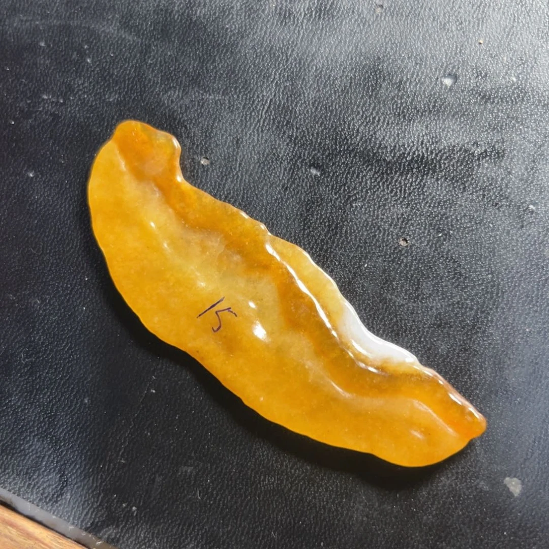 定制翡翠未镶嵌黄翡