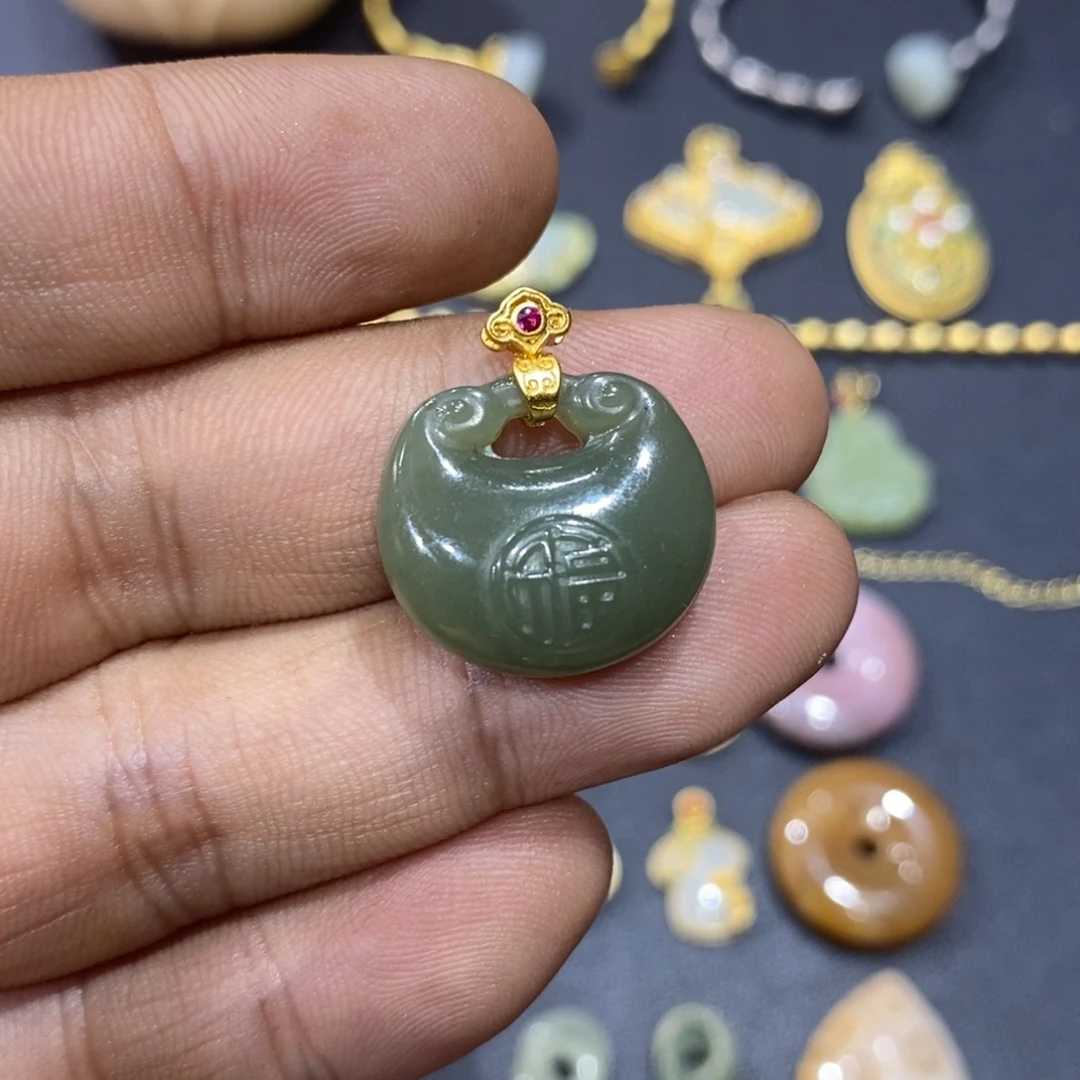 和田玉颈饰银S925镀金镶嵌丫**麻