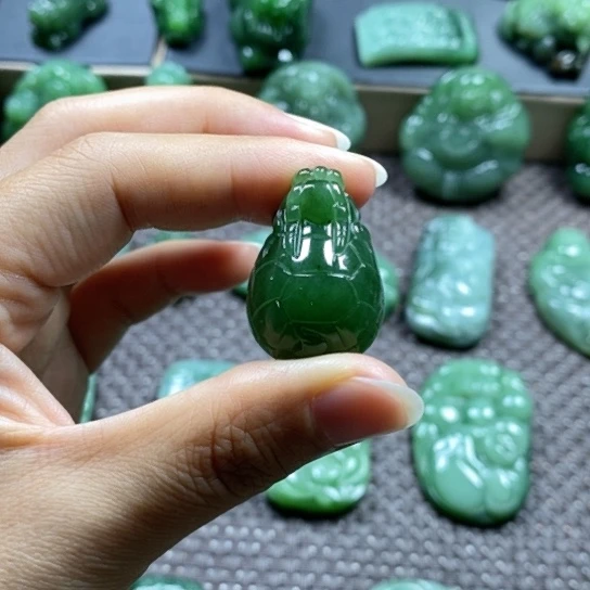 【闪购商品】颈饰未镶嵌和田玉