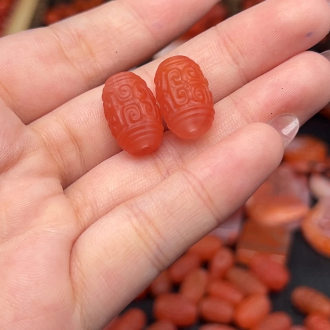汶****南红玛瑙未镶嵌吊坠(不含链)