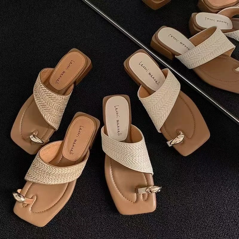 新款度假风沙滩鞋2025夏季编织复古外穿鞋子平底休闲套趾凉拖鞋女