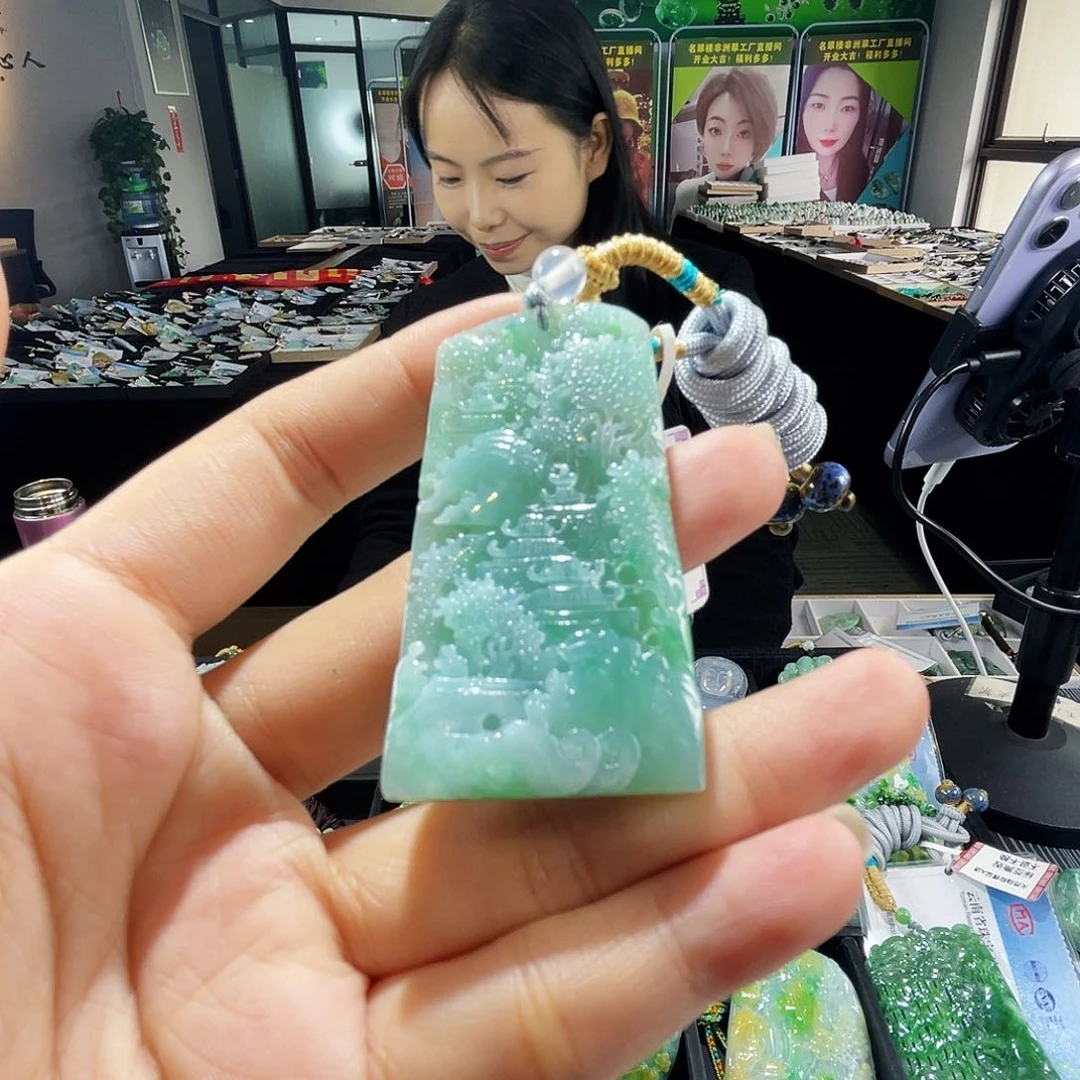 颈饰未镶嵌翡翠一