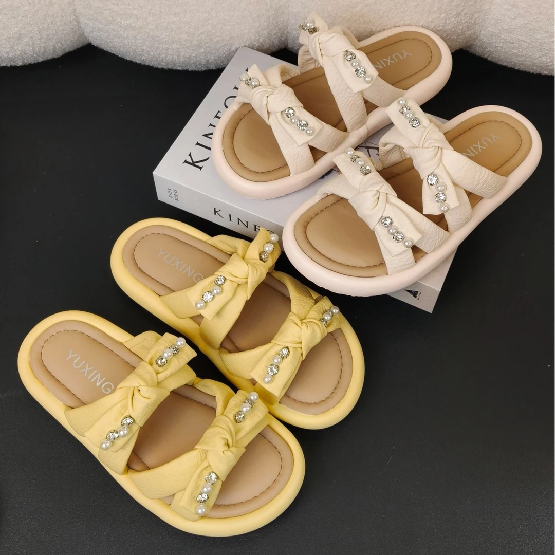 厚款水钻蝴蝶结日常夏季一字拖凉鞋韩版软底宝宝平底上班鞋女款