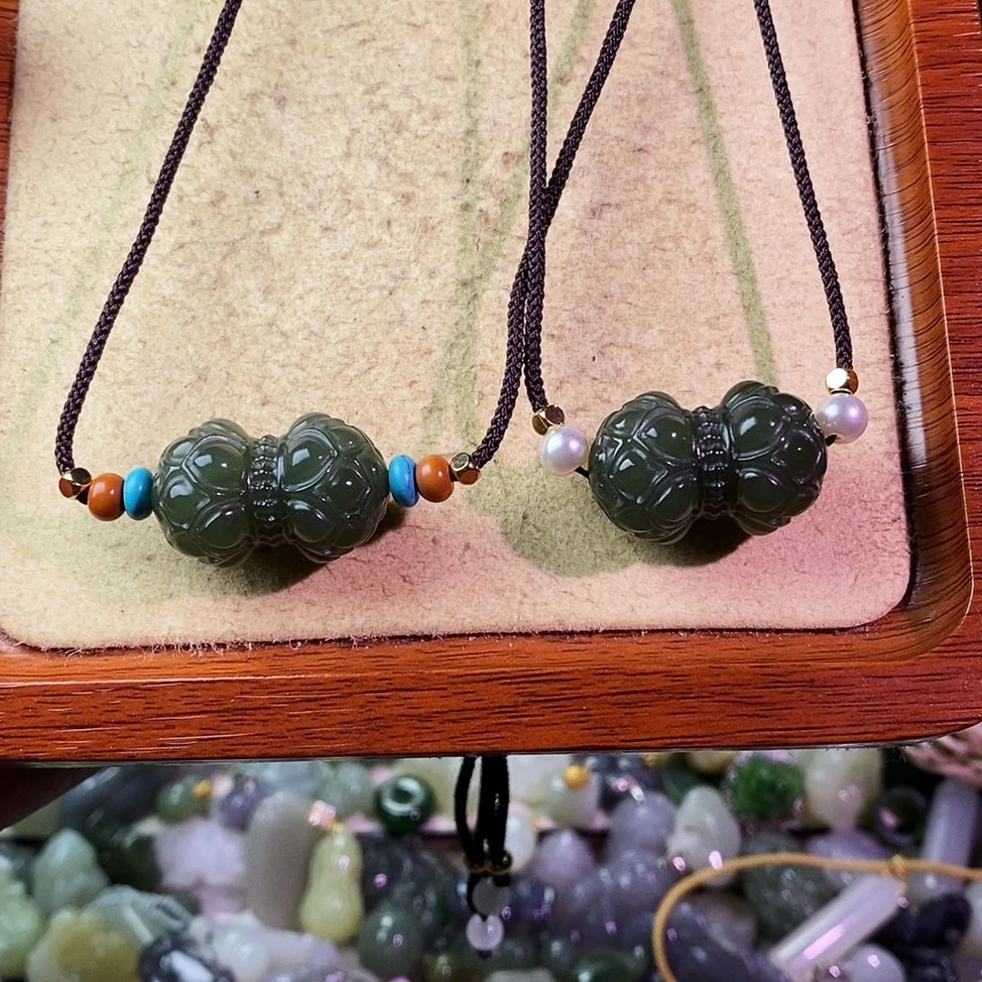 和田玉未镶嵌颈饰单个