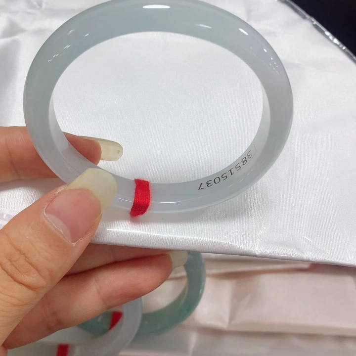 吃***觉定制翡翠未镶嵌54➕贵妃