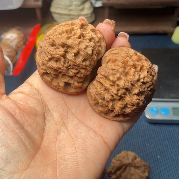 昊***昆核桃50官帽8888888