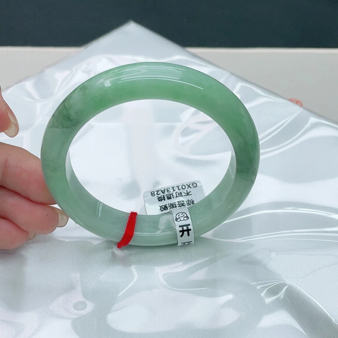 翡翠手镯未镶嵌正56,5