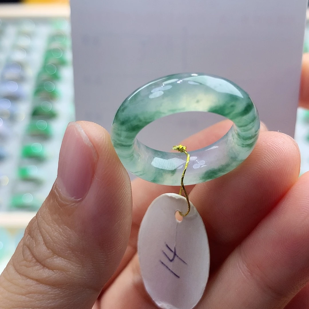 翡翠戒指未镶嵌14圈