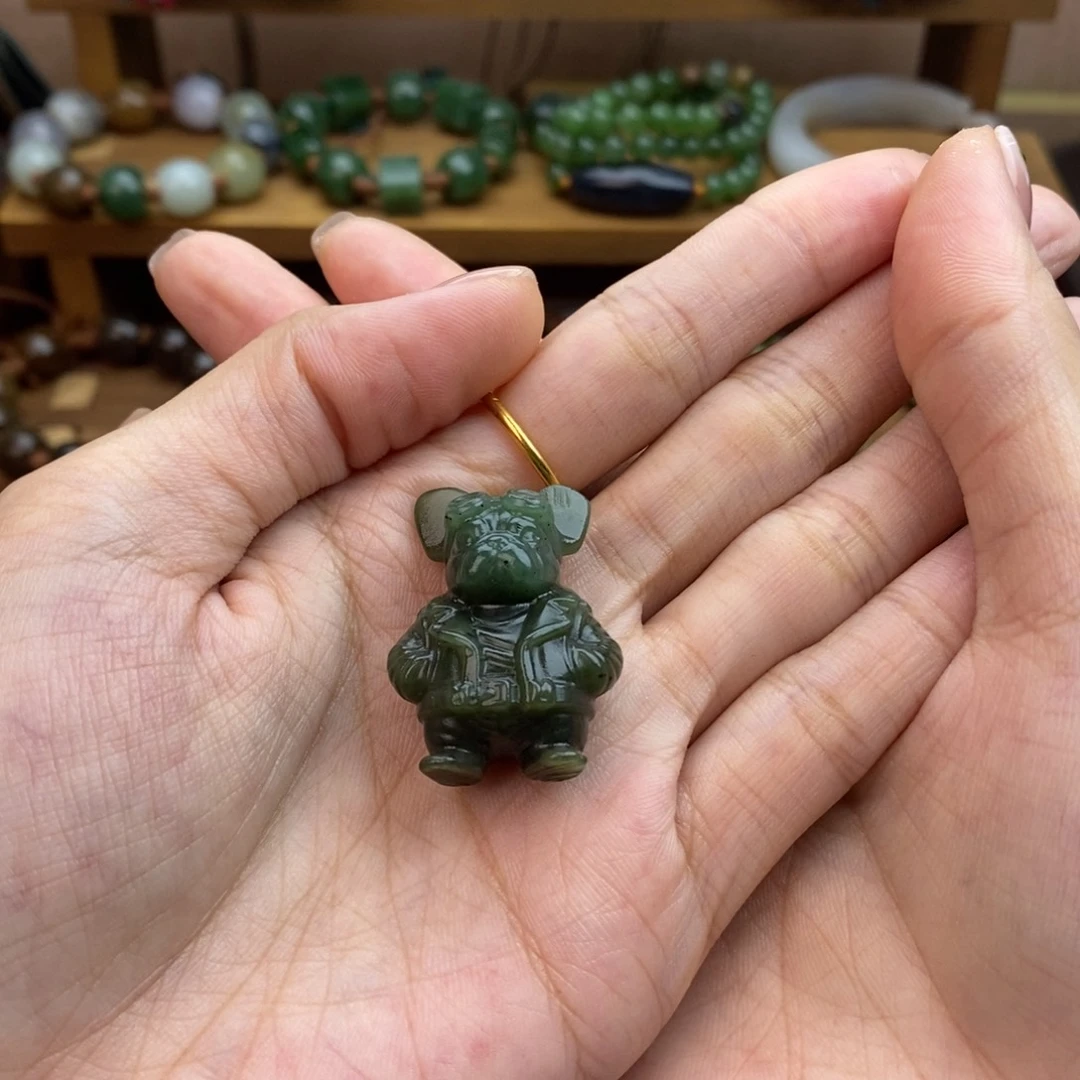 饺***子和田玉未镶嵌颈饰