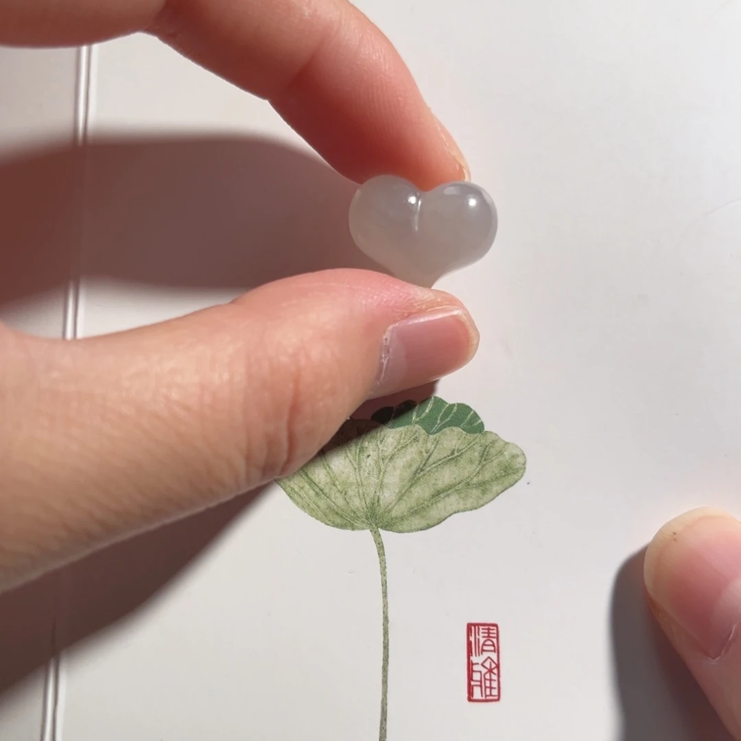 和田玉未镶嵌吊坠(不含链)浅紫屁桃75