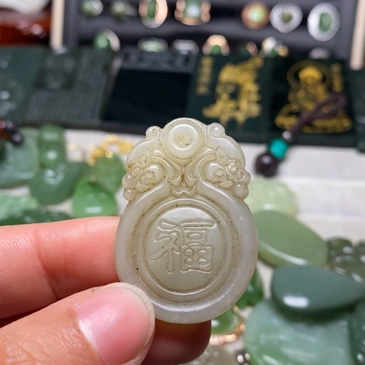 和田玉未镶嵌颈饰