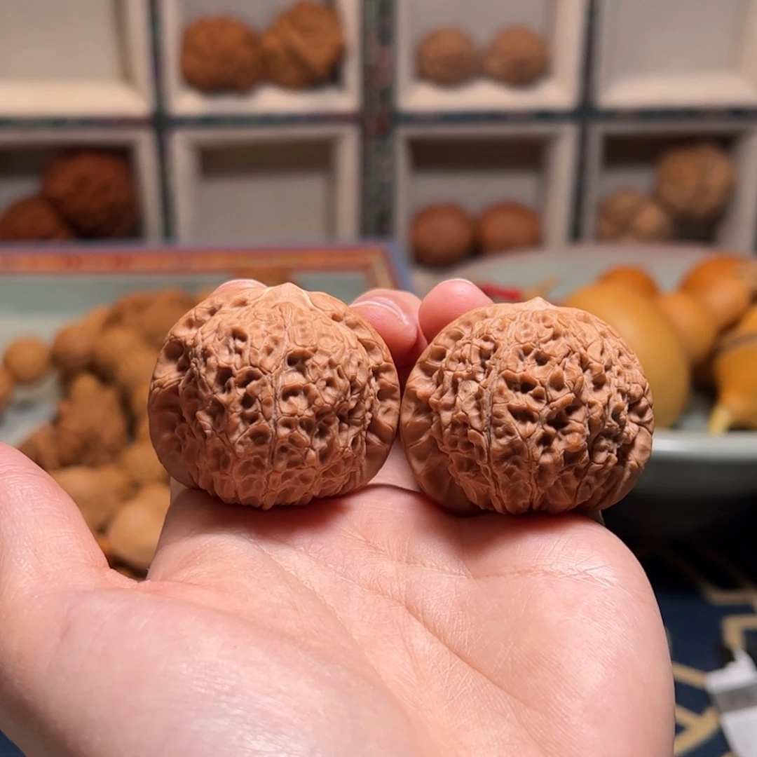 把件桃核40全品血麒麟