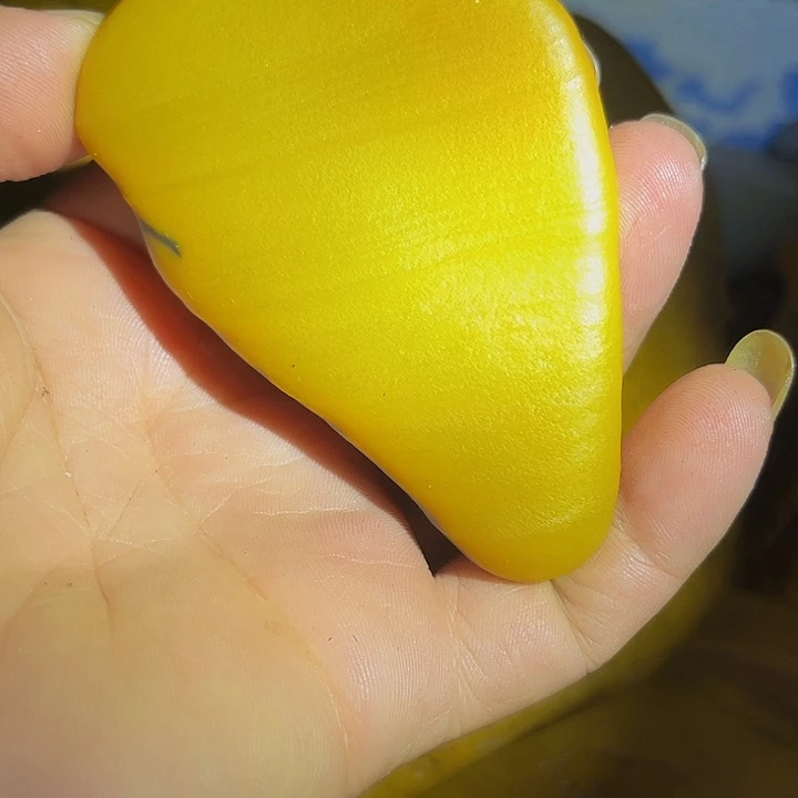 美***》老挝石黄蜡石传说